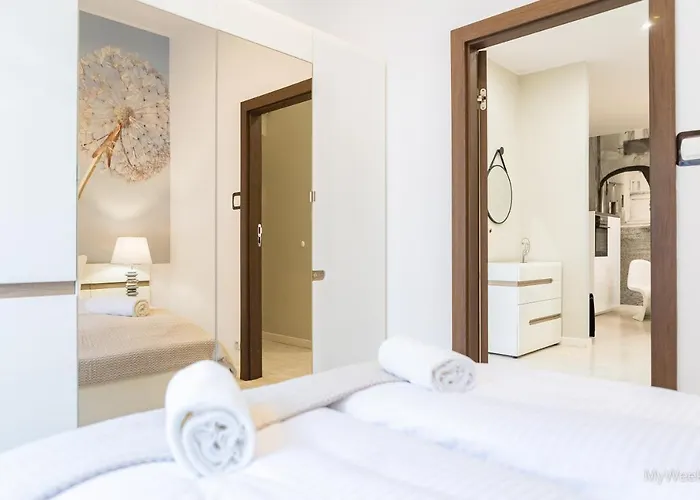 Z Historia, Klahra Myweek Διαμέρισμα *