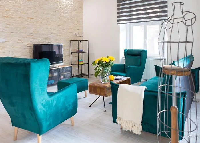 Διαμέρισμα Z Historia, Klahra Myweek *